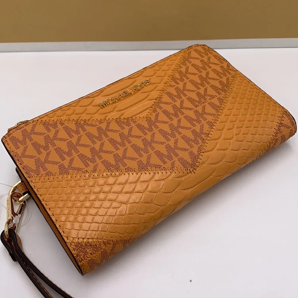 MICHAEL KORS JST 
CIDER MULTI
LG DOUBLE ZIP WRSTLT
Crocodile Leather Snakeskin - Picture 3 of 14